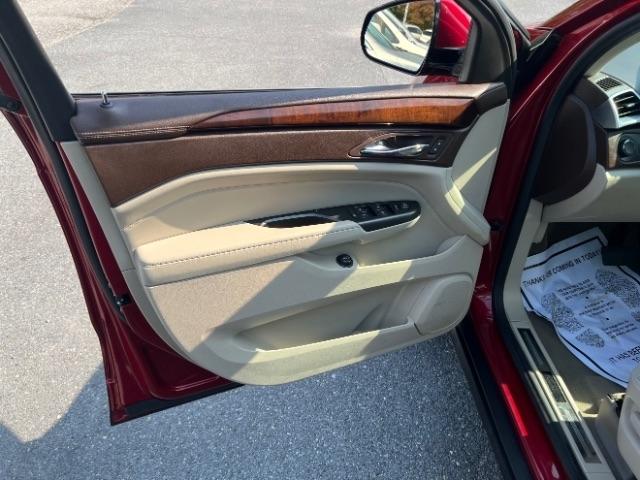 Cadillac SRX Luxury 2012