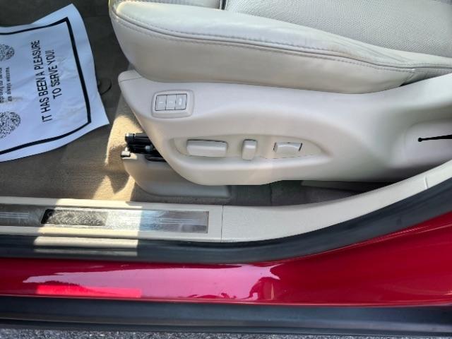 Cadillac SRX Luxury 2012