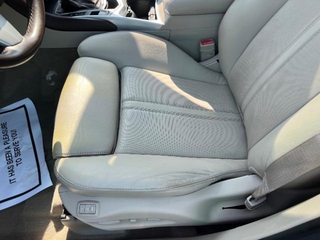 Cadillac SRX Luxury 2012