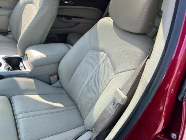 Cadillac SRX Luxury 2012