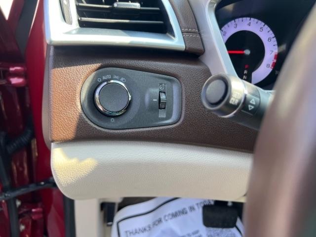 Cadillac SRX Luxury 2012