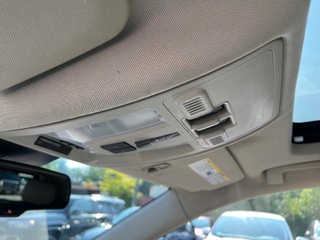 Cadillac SRX Luxury 2012