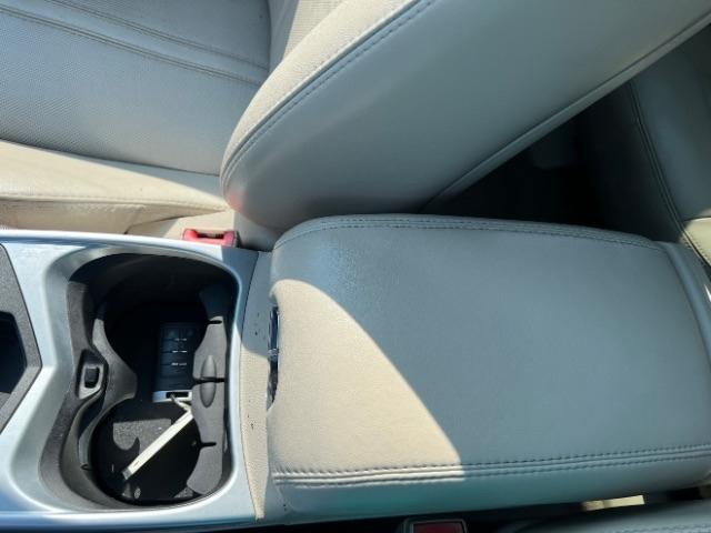Cadillac SRX Luxury 2012