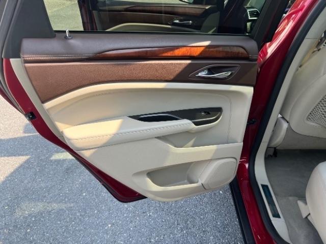 Cadillac SRX Luxury 2012