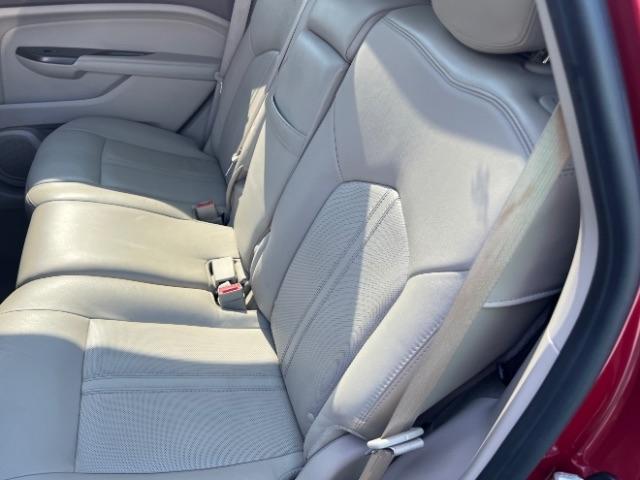 Cadillac SRX Luxury 2012