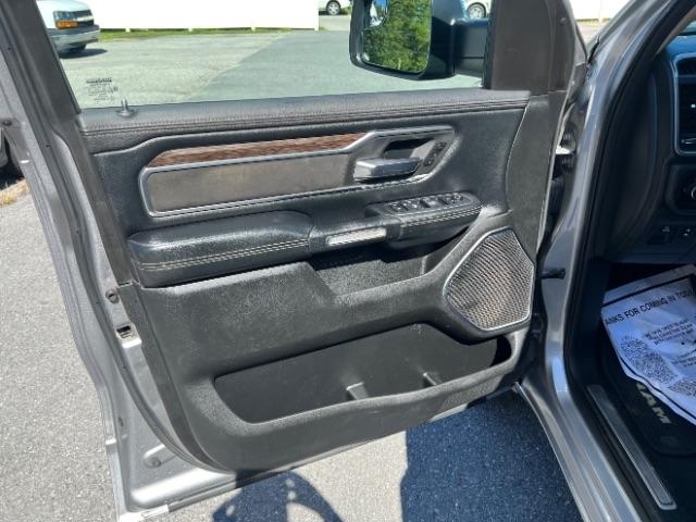 RAM 1500 Laramie Crew Cab SWB 4WD 2019