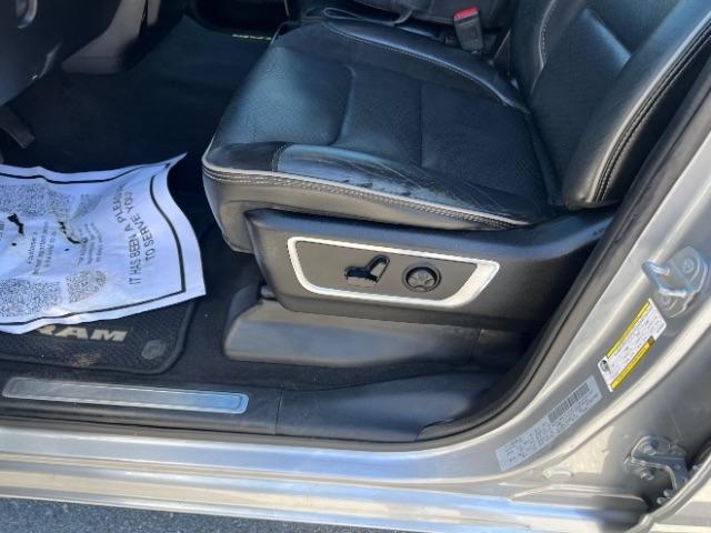 RAM 1500 Laramie Crew Cab SWB 4WD 2019