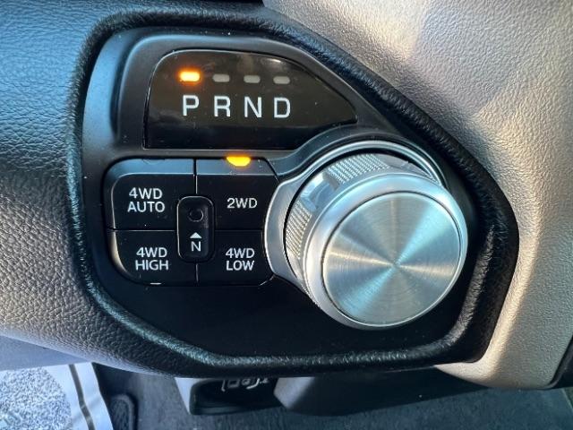 RAM 1500 Laramie Crew Cab SWB 4WD 2019