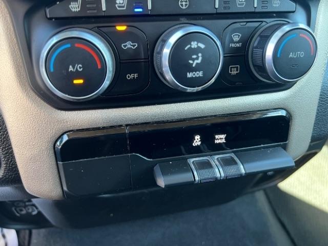 RAM 1500 Laramie Crew Cab SWB 4WD 2019
