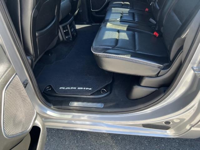 RAM 1500 Laramie Crew Cab SWB 4WD 2019