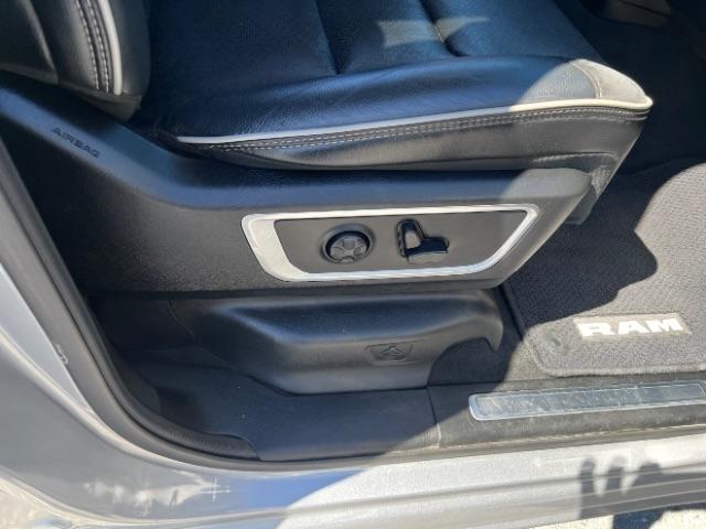RAM 1500 Laramie Crew Cab SWB 4WD 2019