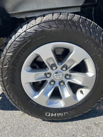 RAM 1500 Laramie Crew Cab SWB 4WD 2019