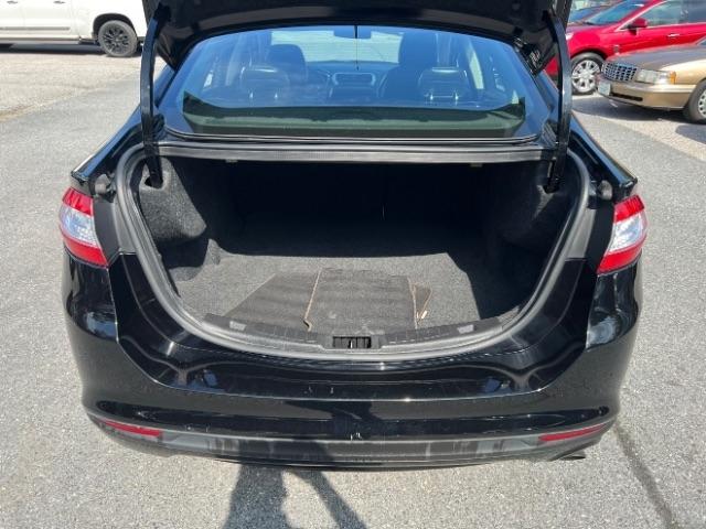 Ford Fusion SE 2016