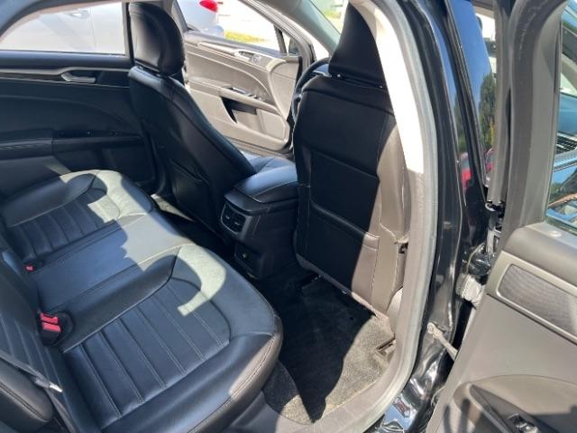 Ford Fusion SE 2016