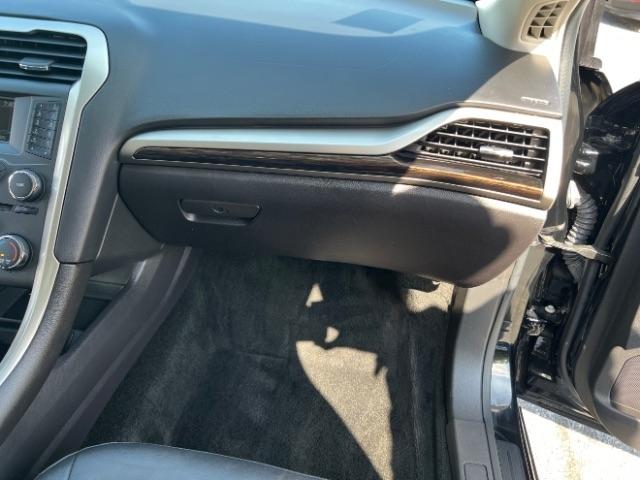 Ford Fusion SE 2016