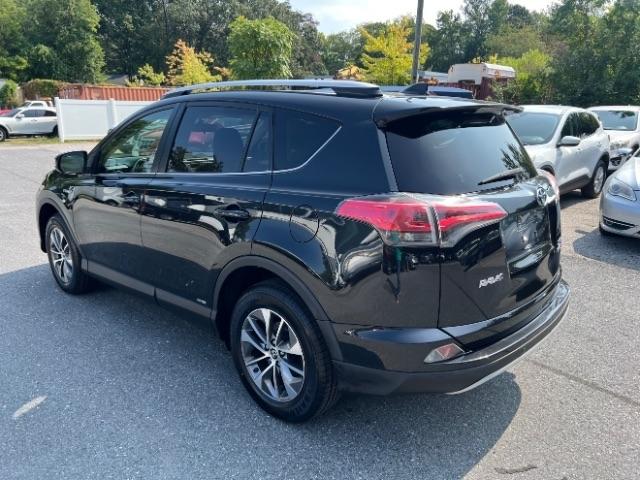 Toyota RAV4 Hybrid XLE 2016