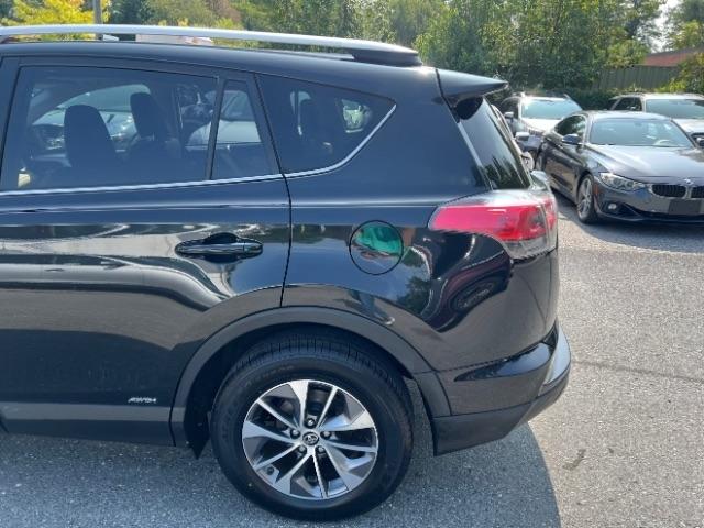 Toyota RAV4 Hybrid XLE 2016