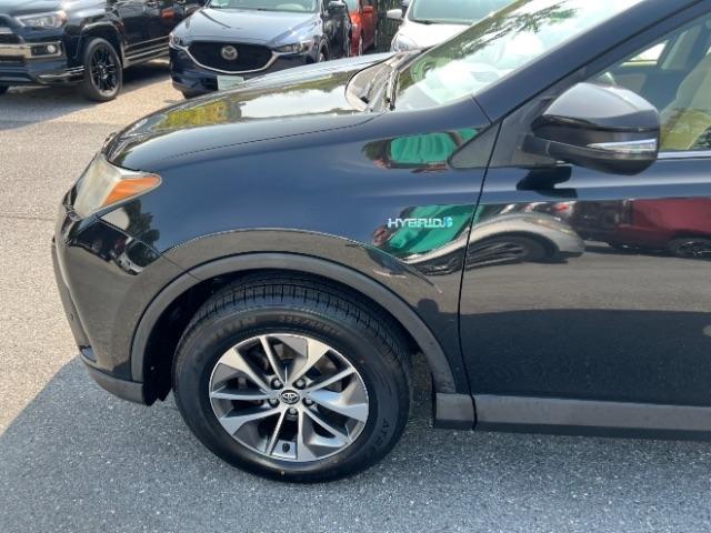 Toyota RAV4 Hybrid XLE 2016