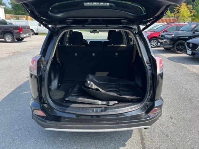 Toyota RAV4 Hybrid XLE 2016