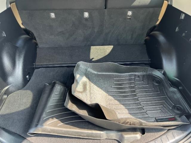 Toyota RAV4 Hybrid XLE 2016