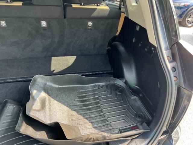 Toyota RAV4 Hybrid XLE 2016