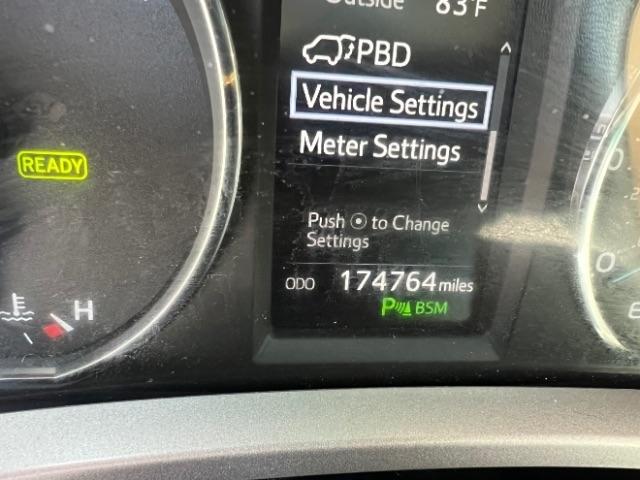 Toyota RAV4 Hybrid XLE 2016