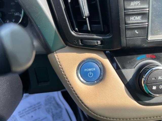 Toyota RAV4 Hybrid XLE 2016