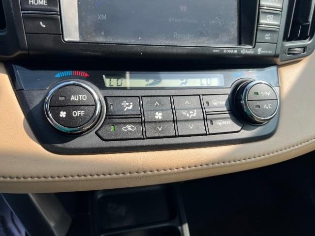 Toyota RAV4 Hybrid XLE 2016