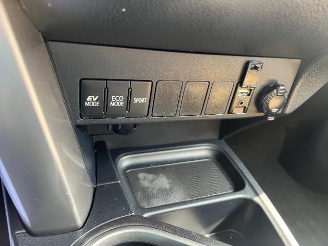 Toyota RAV4 Hybrid XLE 2016