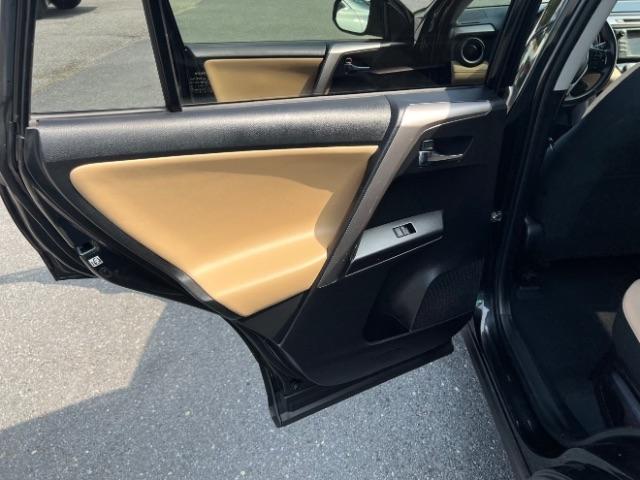 Toyota RAV4 Hybrid XLE 2016
