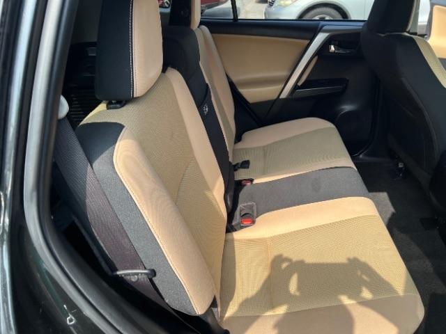 Toyota RAV4 Hybrid XLE 2016
