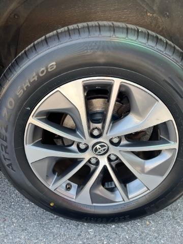 Toyota RAV4 Hybrid XLE 2016