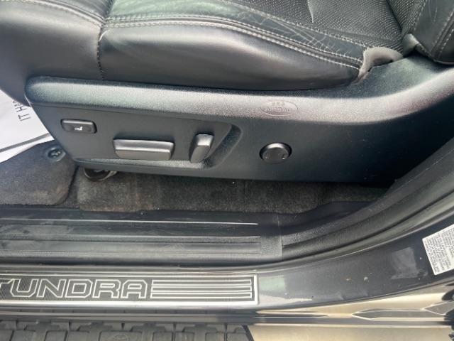 Toyota Tundra Platinum CrewMax 5.7L 4WD 2017
