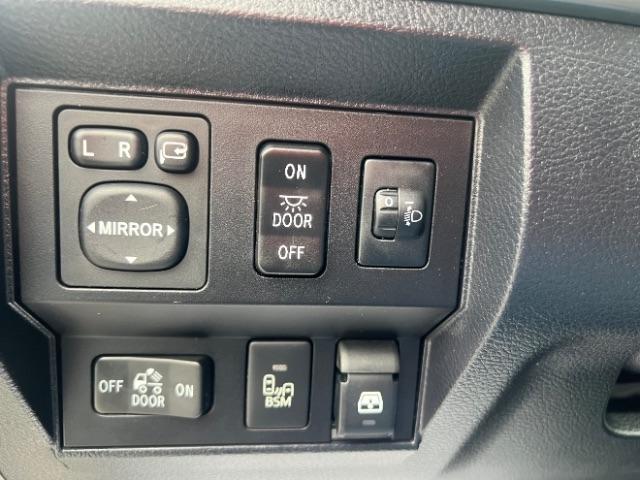 Toyota Tundra Platinum CrewMax 5.7L 4WD 2017