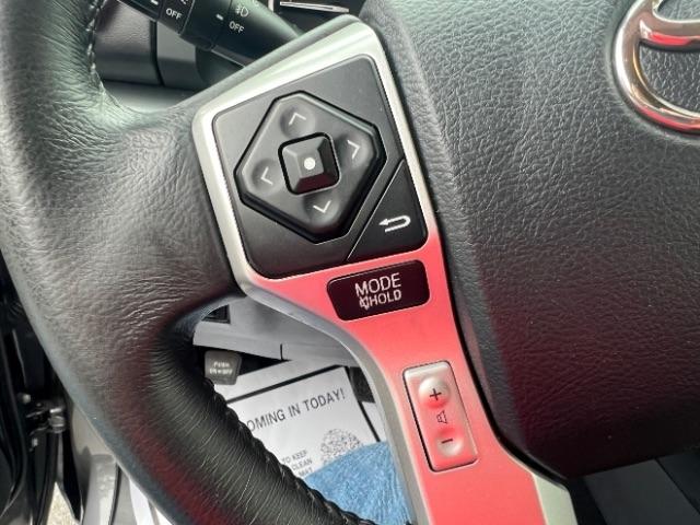 Toyota Tundra Platinum CrewMax 5.7L 4WD 2017