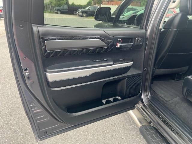 Toyota Tundra Platinum CrewMax 5.7L 4WD 2017