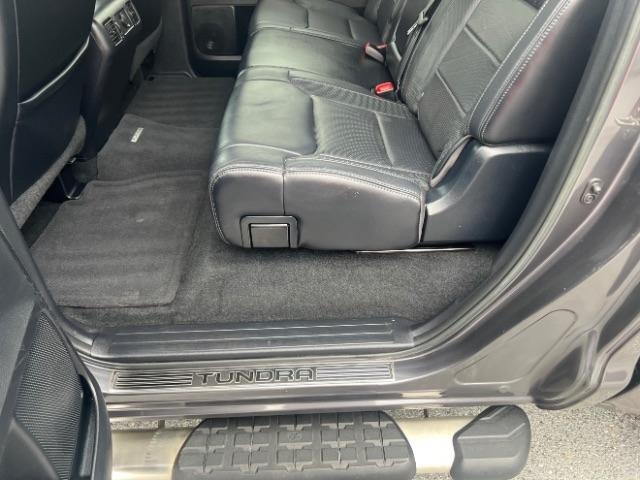 Toyota Tundra Platinum CrewMax 5.7L 4WD 2017