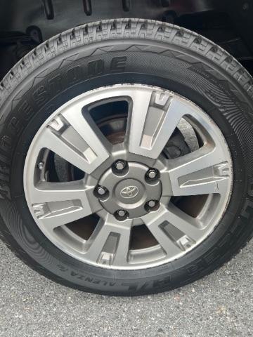 Toyota Tundra Platinum CrewMax 5.7L 4WD 2017