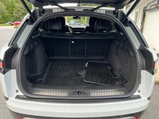 Land Rover Range Rover Velar R-Dynamic SE 2018