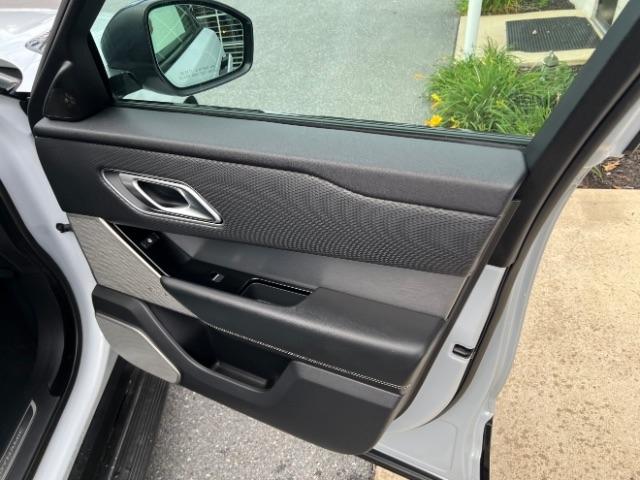 Land Rover Range Rover Velar R-Dynamic SE 2018