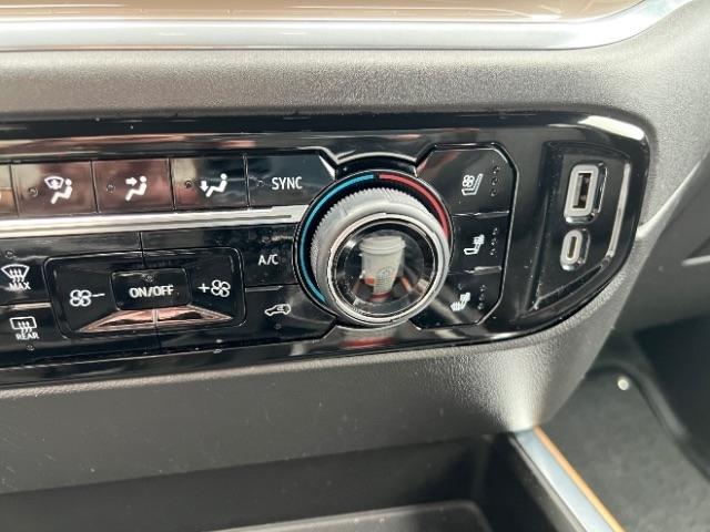Chevrolet Silverado 1500 High Country Crew Cab 4WD 2022