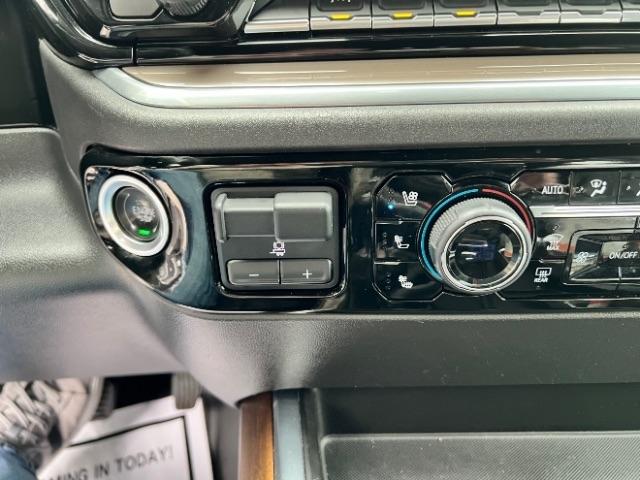 Chevrolet Silverado 1500 High Country Crew Cab 4WD 2022