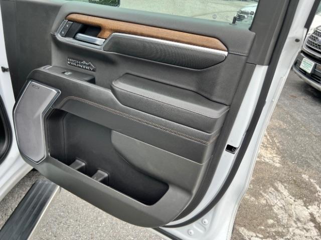 Chevrolet Silverado 1500 High Country Crew Cab 4WD 2022