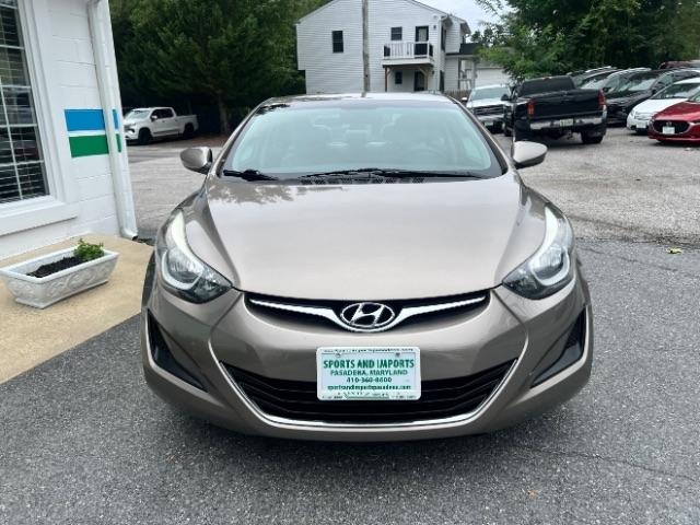 Hyundai Elantra SE 6AT 2015