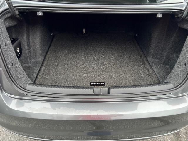 Volkswagen Jetta 1.4T SE 6A 2017