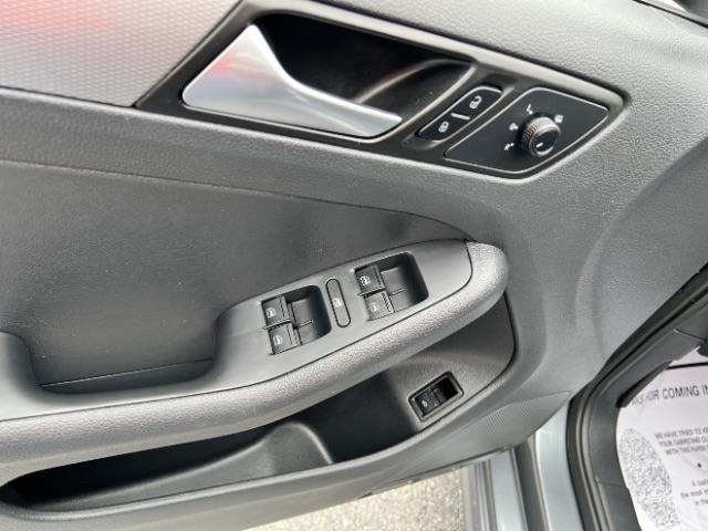 Volkswagen Jetta 1.4T SE 6A 2017