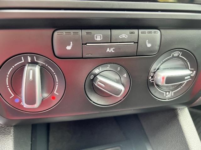 Volkswagen Jetta 1.4T SE 6A 2017