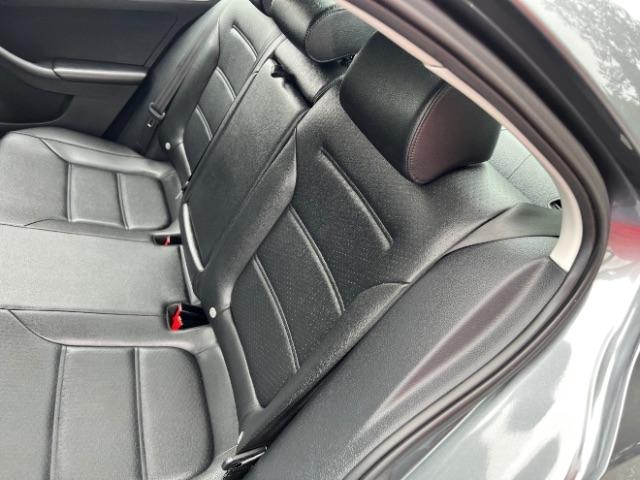 Volkswagen Jetta 1.4T SE 6A 2017