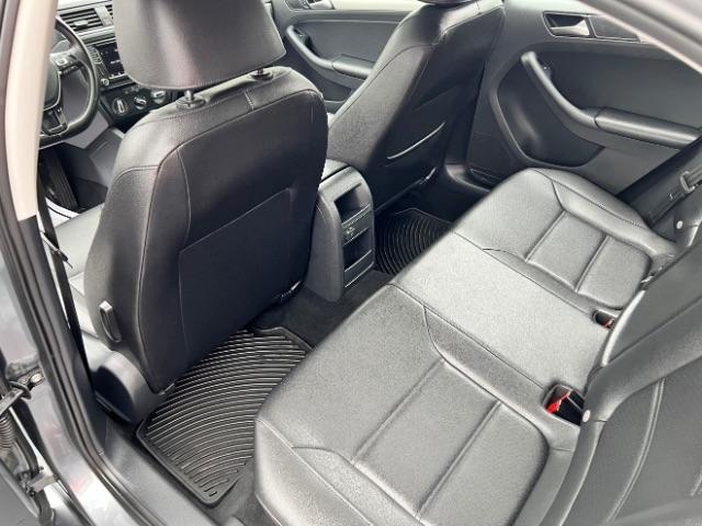 Volkswagen Jetta 1.4T SE 6A 2017