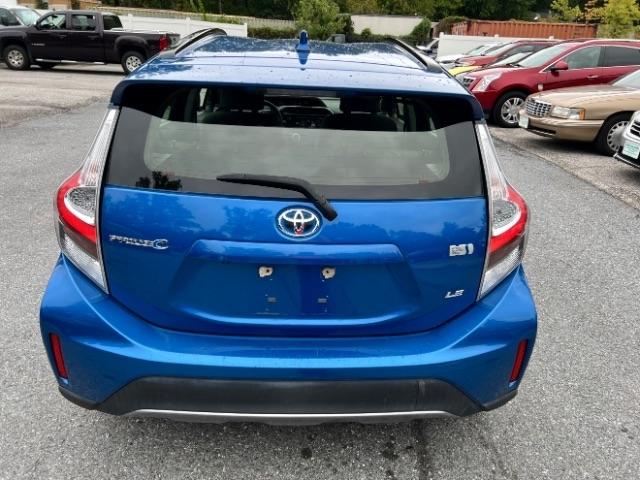 Toyota Prius c LE 2019